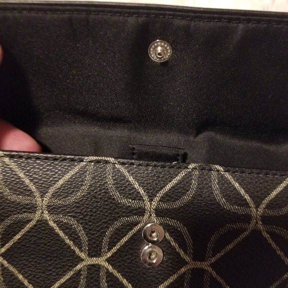 Nine West Trifold Wallet - Picture 7 of 8